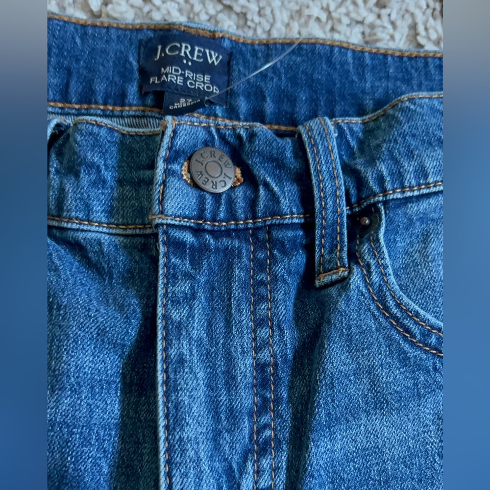 NWT J.Crew Mid Rise Flare Crop Jeans - Picture 4 of 11